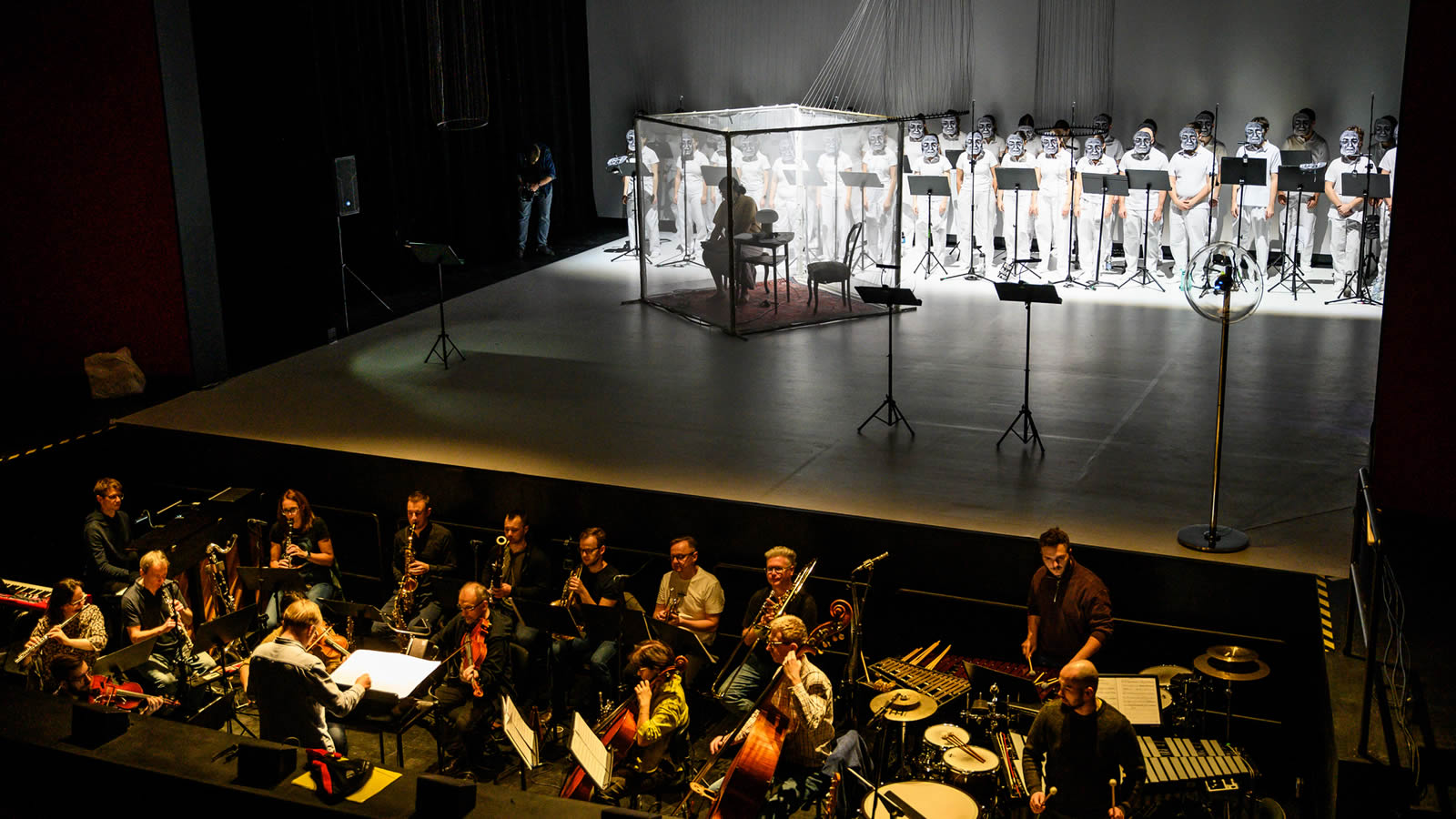 premiera opery lustro